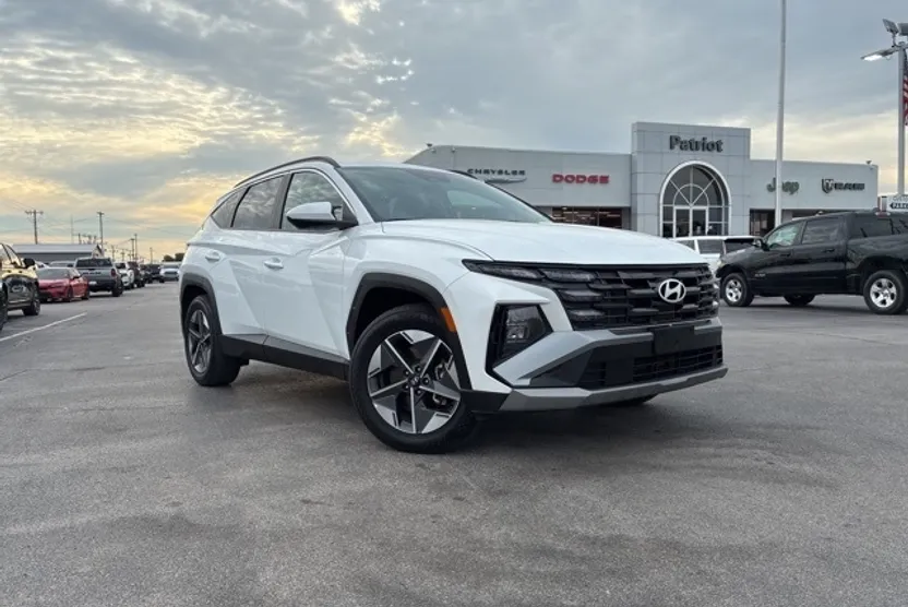 2025 Hyundai Tucson SEL photo 1