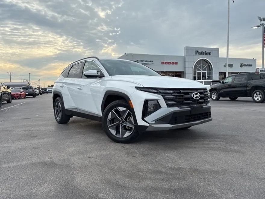 2025 Hyundai Tucson SEL photo 1