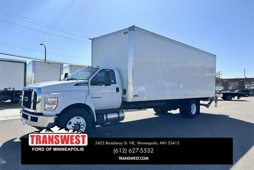 2025 Ford F-650 Base photo 1