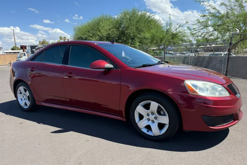 2009 Pontiac G6 SE1 photo 1