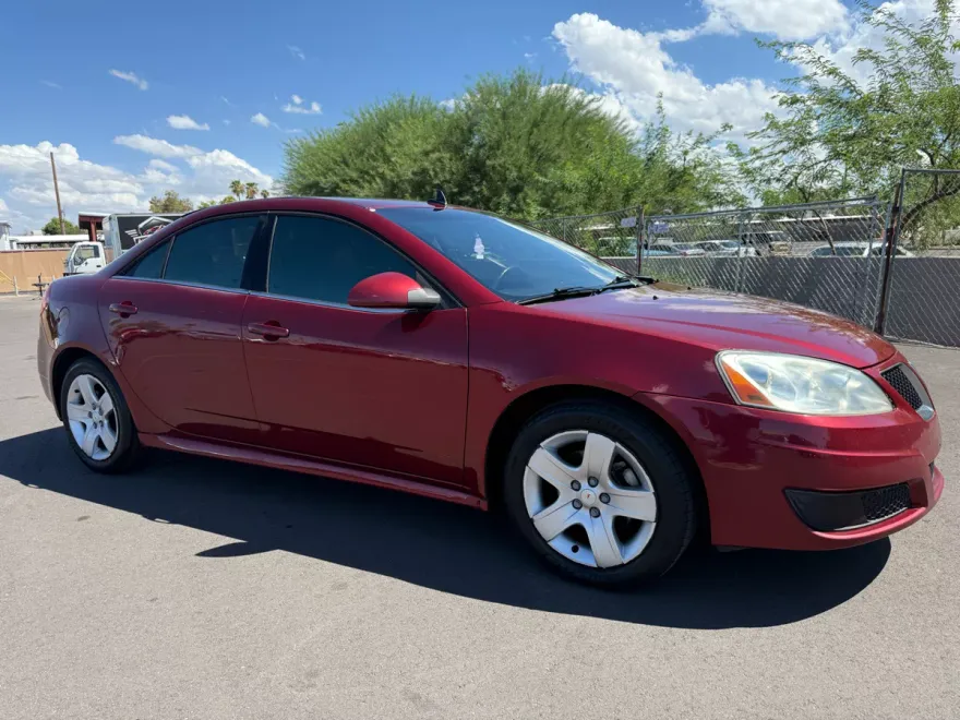 2009 Pontiac G6 SE1 photo 1