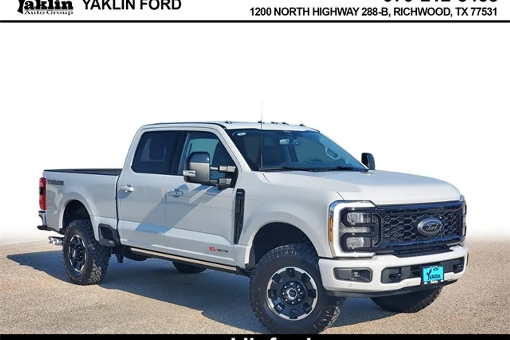 2026 Ford F-250 Lariat photo 1