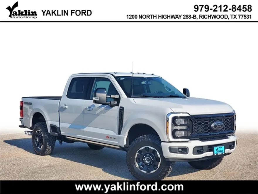 2026 Ford F-250 Lariat photo 1