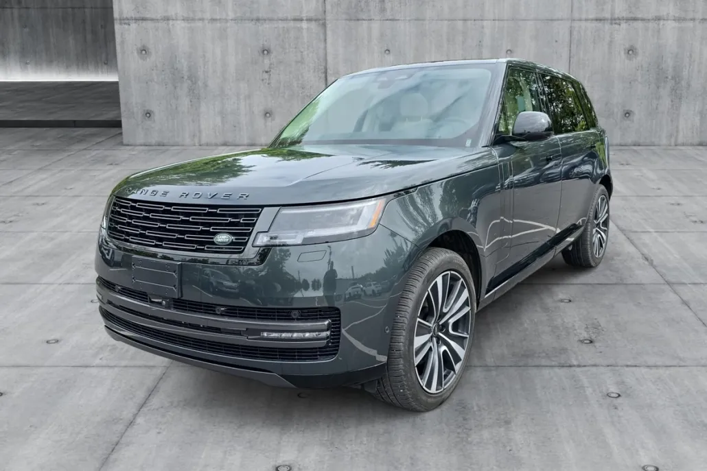 2024 Land Rover Range Rover SE photo 1