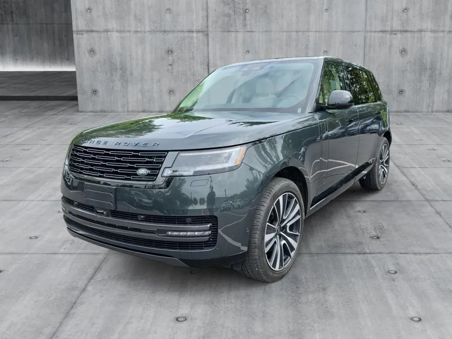 2024 Land Rover Range Rover SE photo 1