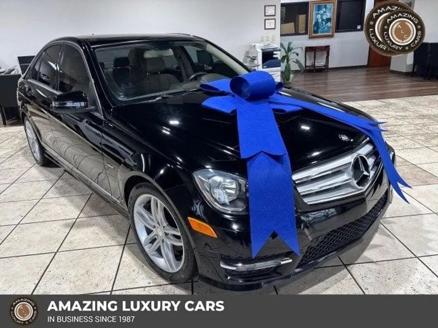 2012 Mercedes Benz C 250 Luxury photo 1