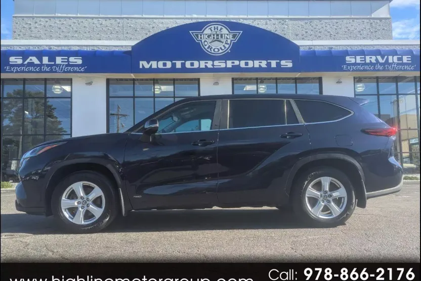2023 Toyota Highlander Hybrid LE photo 1