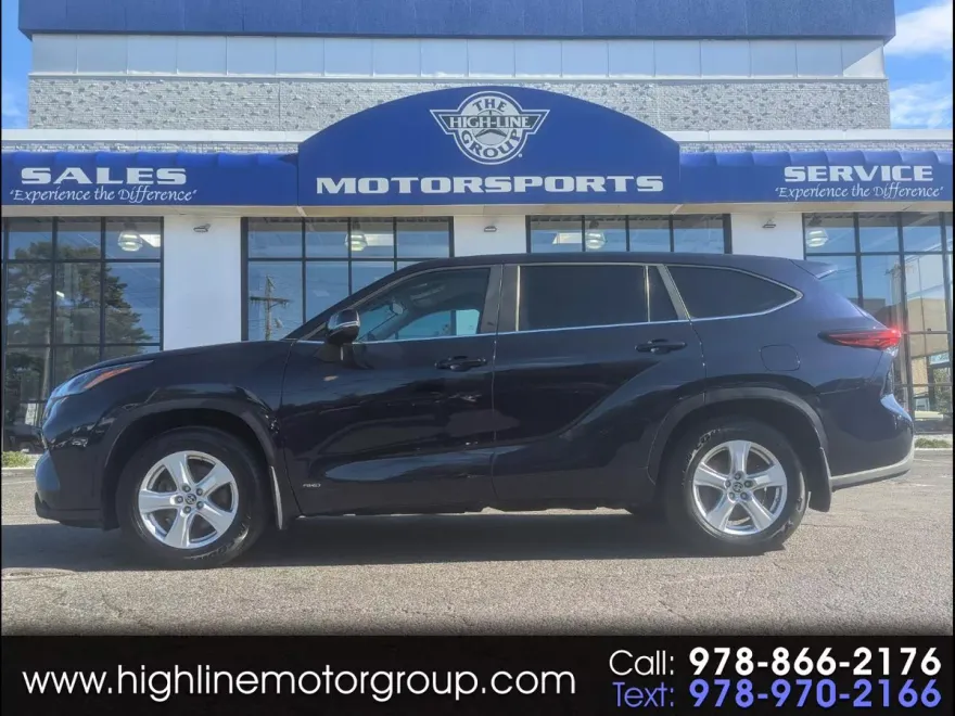 2023 Toyota Highlander Hybrid LE photo 1
