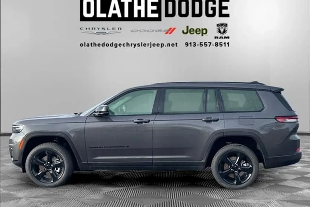 2025 Jeep Grand Cherokee Limited photo 1