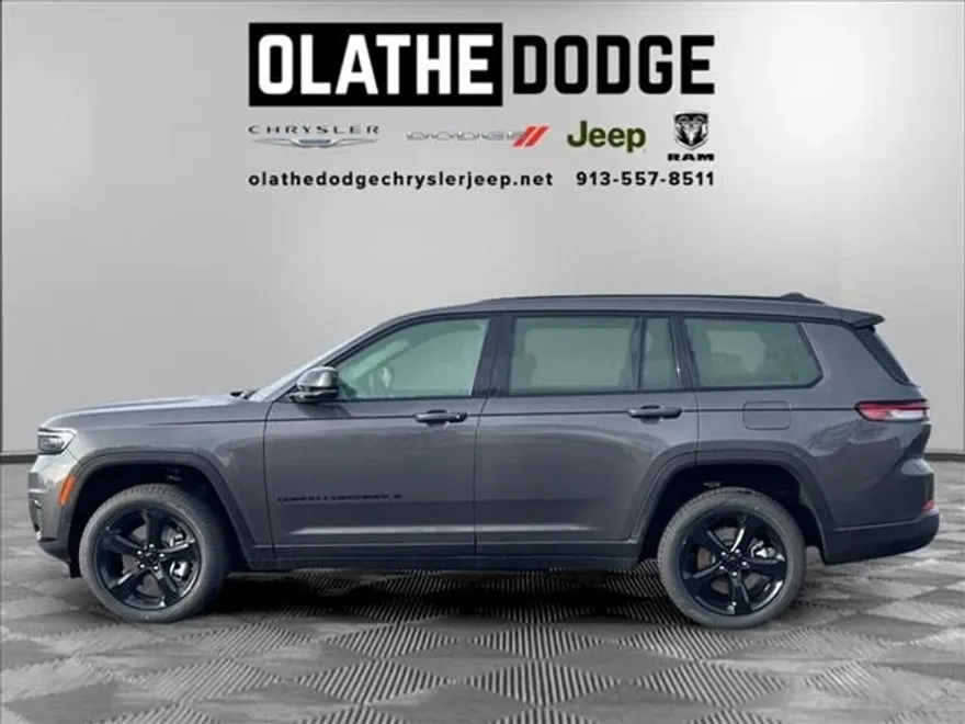 2025 Jeep Grand Cherokee Limited photo 1