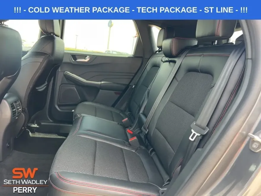 2025 Ford Escape ST-Line photo 1