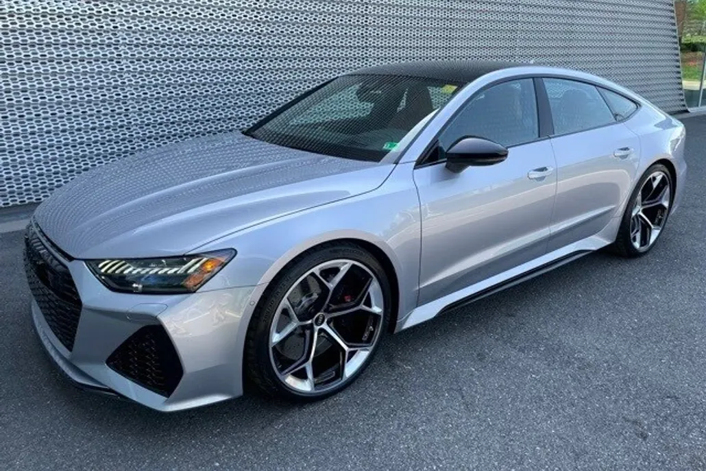 2025 Audi RS 7 Performance Base photo 1
