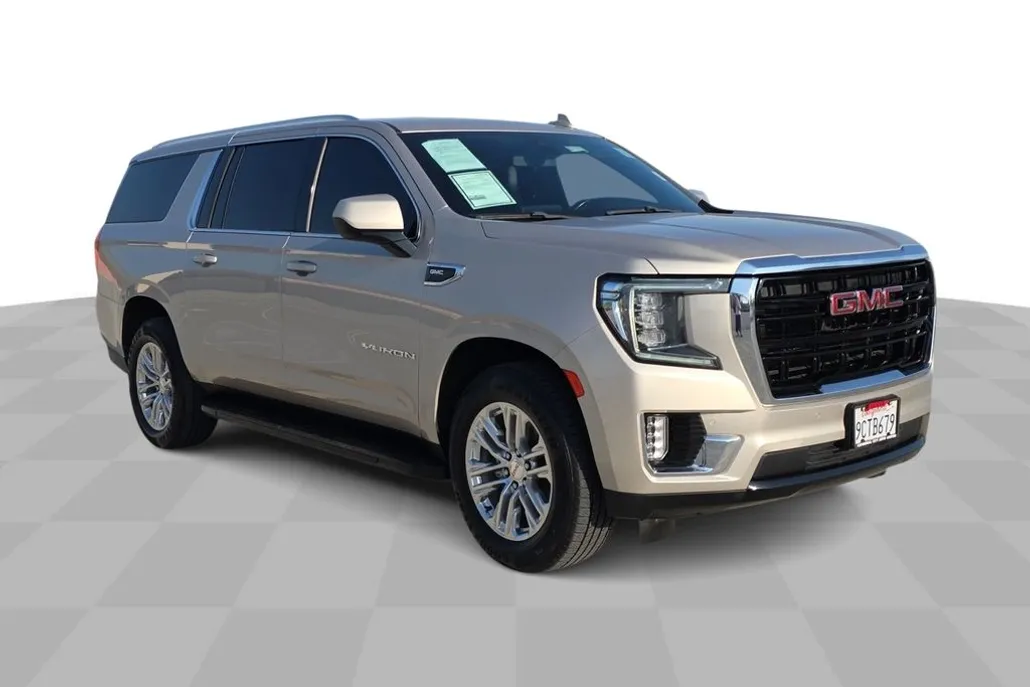 2022 Gmc Yukon XL 1500 SLE photo 1