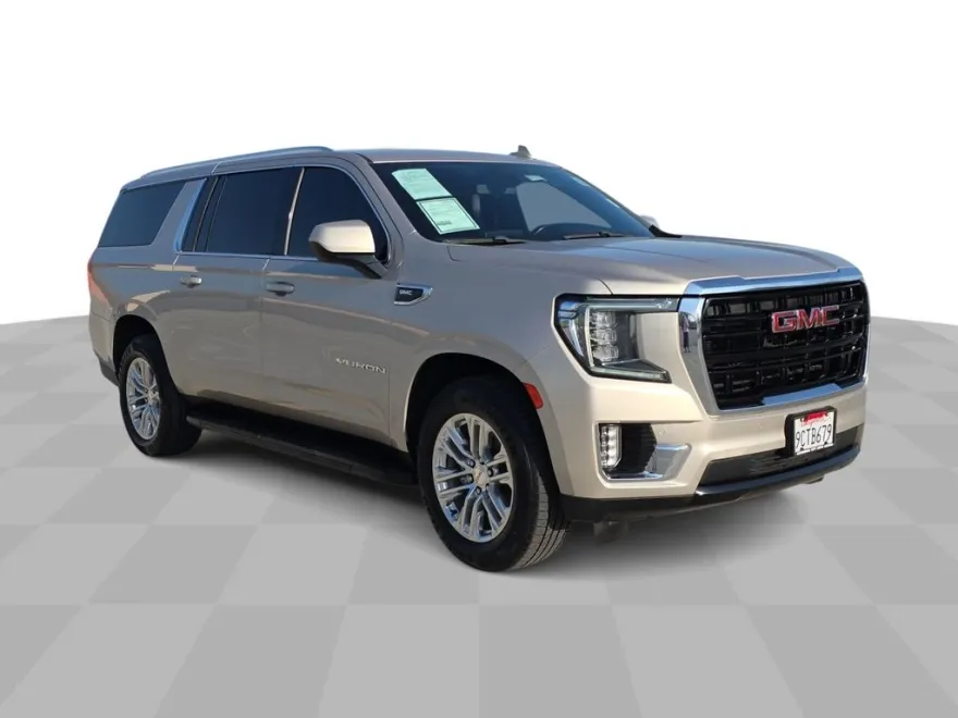 2022 Gmc Yukon XL 1500 SLE photo 1