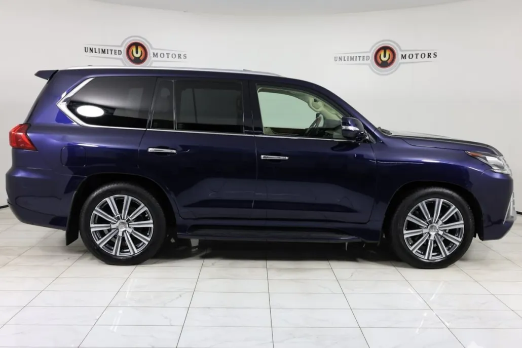 2017 Lexus LX 570 photo 1