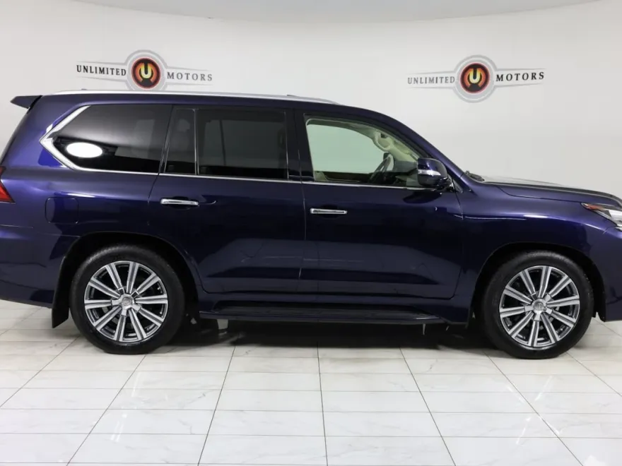 2017 Lexus LX 570 photo 1