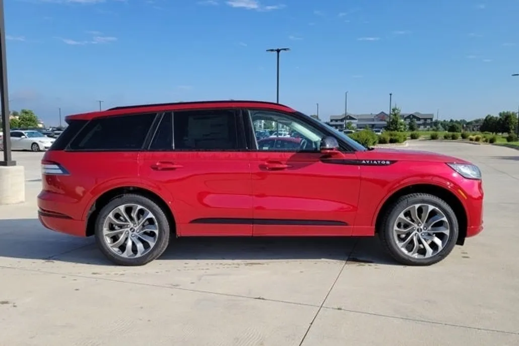 2025 Lincoln Aviator Premiere photo 1