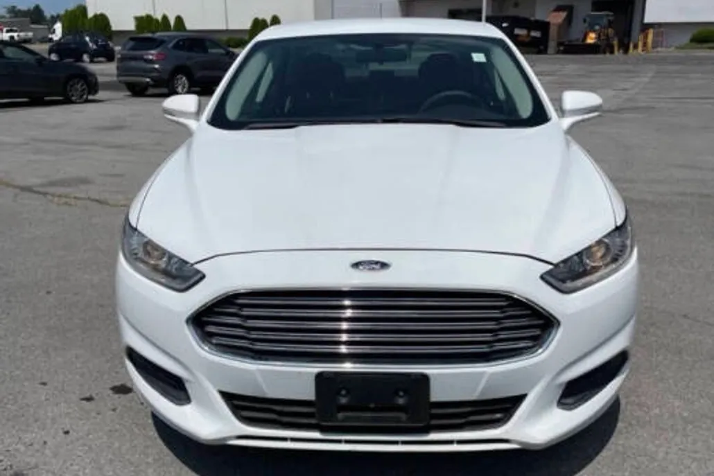2014 Ford Fusion SE photo 1