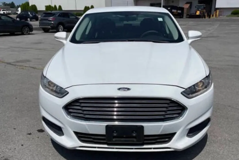 2014 Ford Fusion SE photo 1