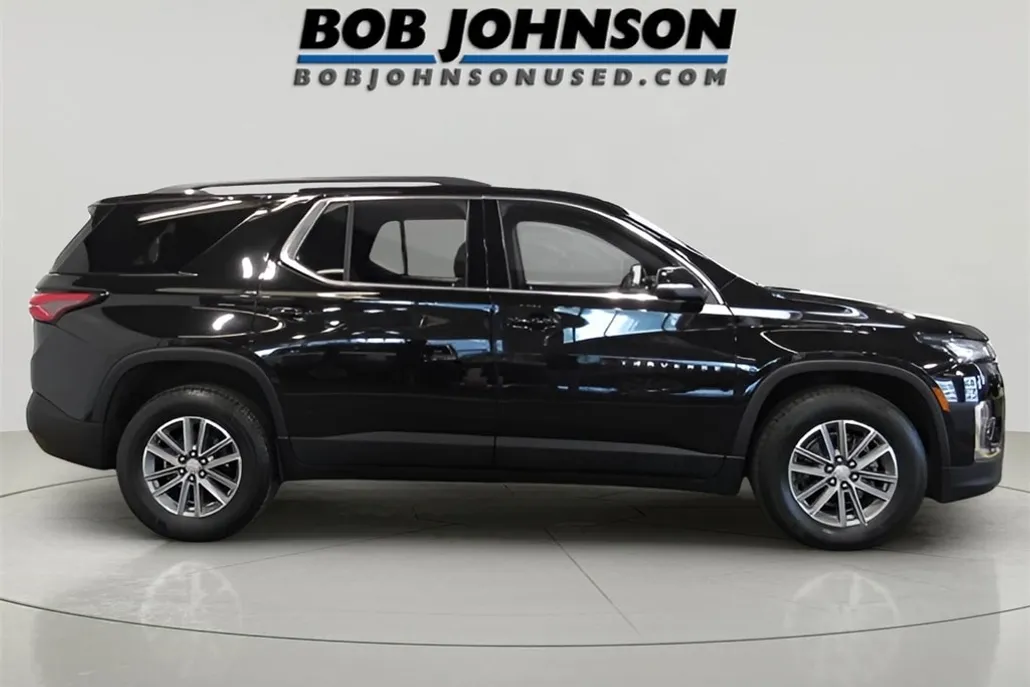 2023 Chevrolet Traverse 1LT photo 1
