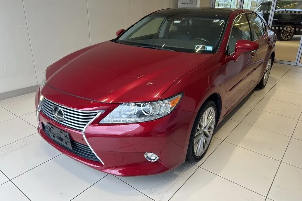2015 Lexus ES 350 photo 1