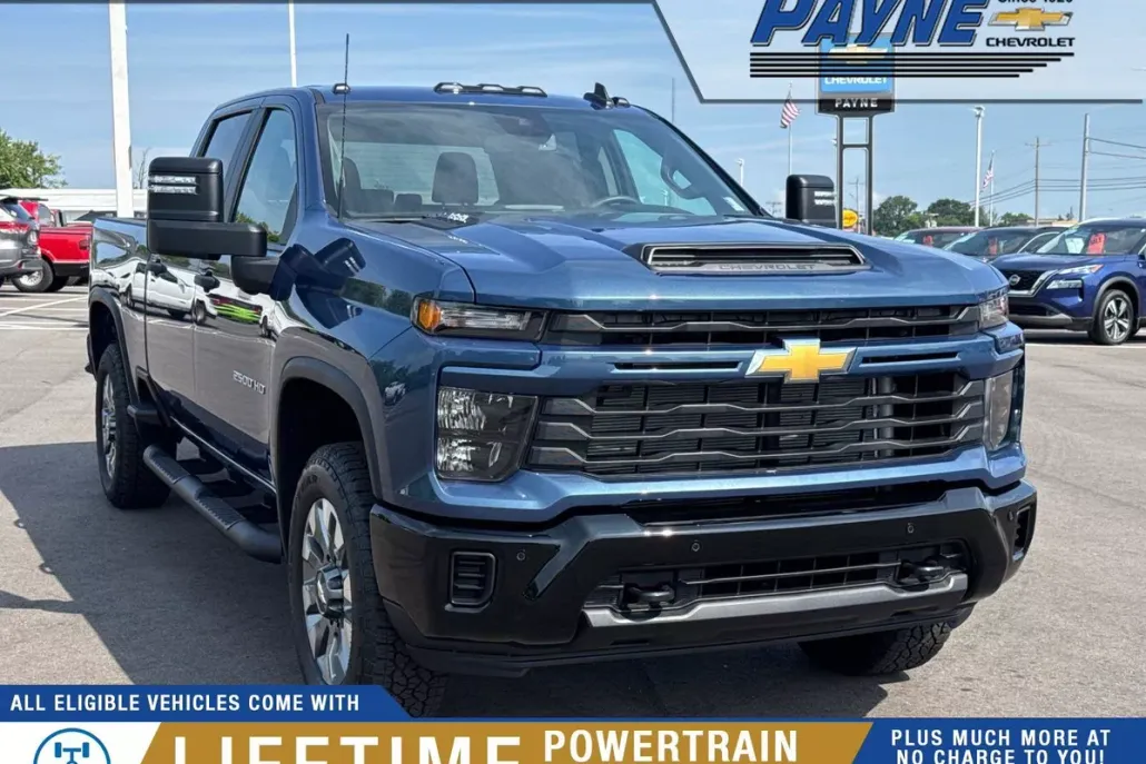 2025 Chevrolet Silverado 2500HD Custom photo 1