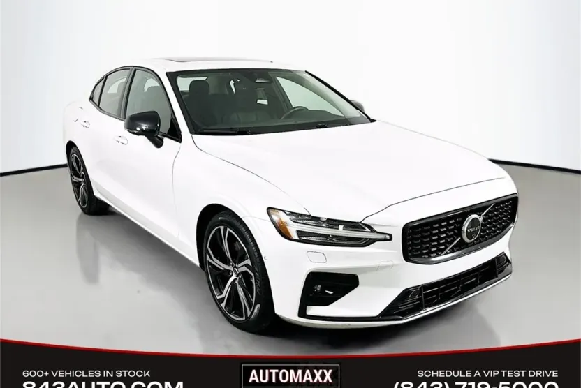 2024 Volvo S60 B5 Plus photo 1