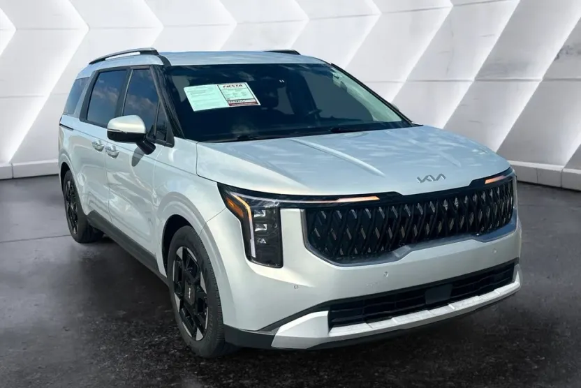 2025 Kia Carnival EX photo 1