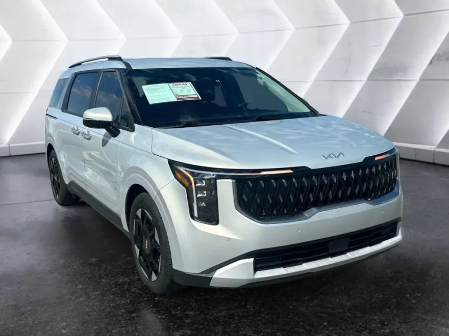 2025 Kia Carnival EX photo 1