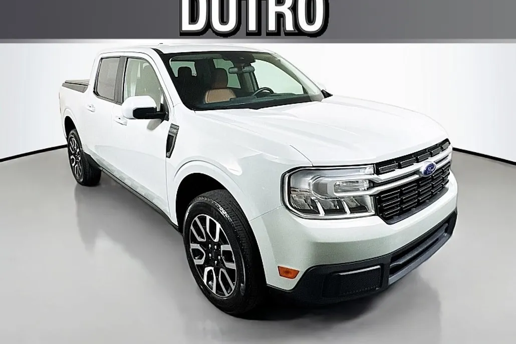 2023 Ford Maverick Lariat photo 1