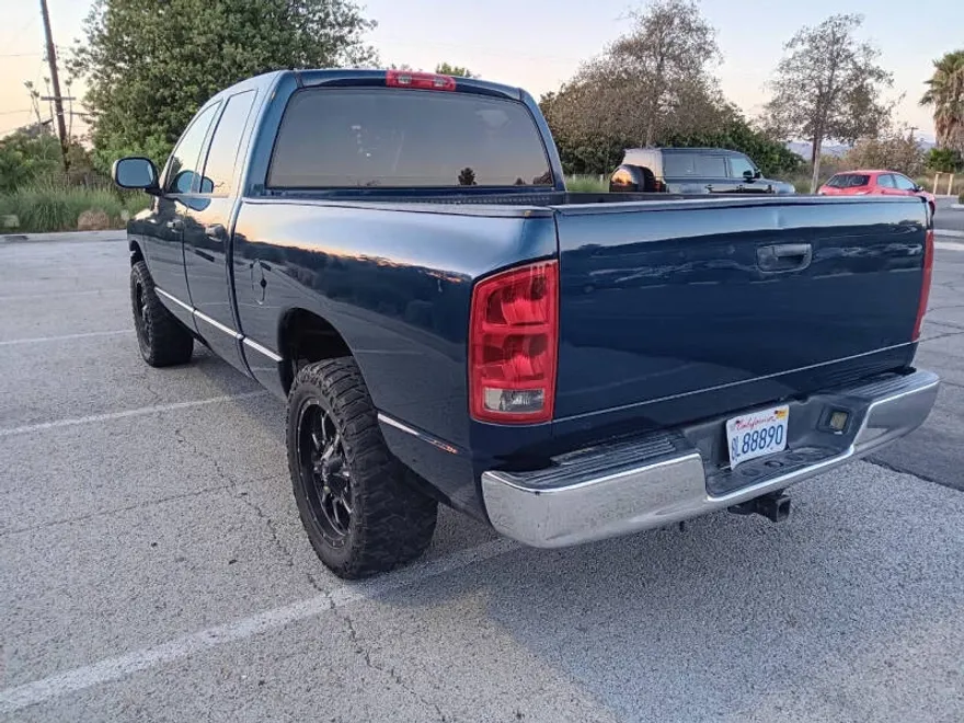 2004 Dodge Ram SLT photo 1