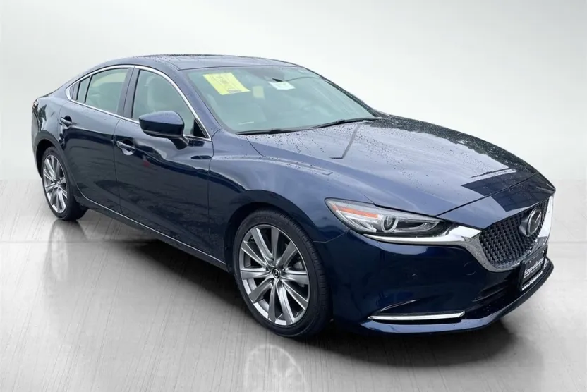 2018 Mazda Mazda6 Signature photo 1