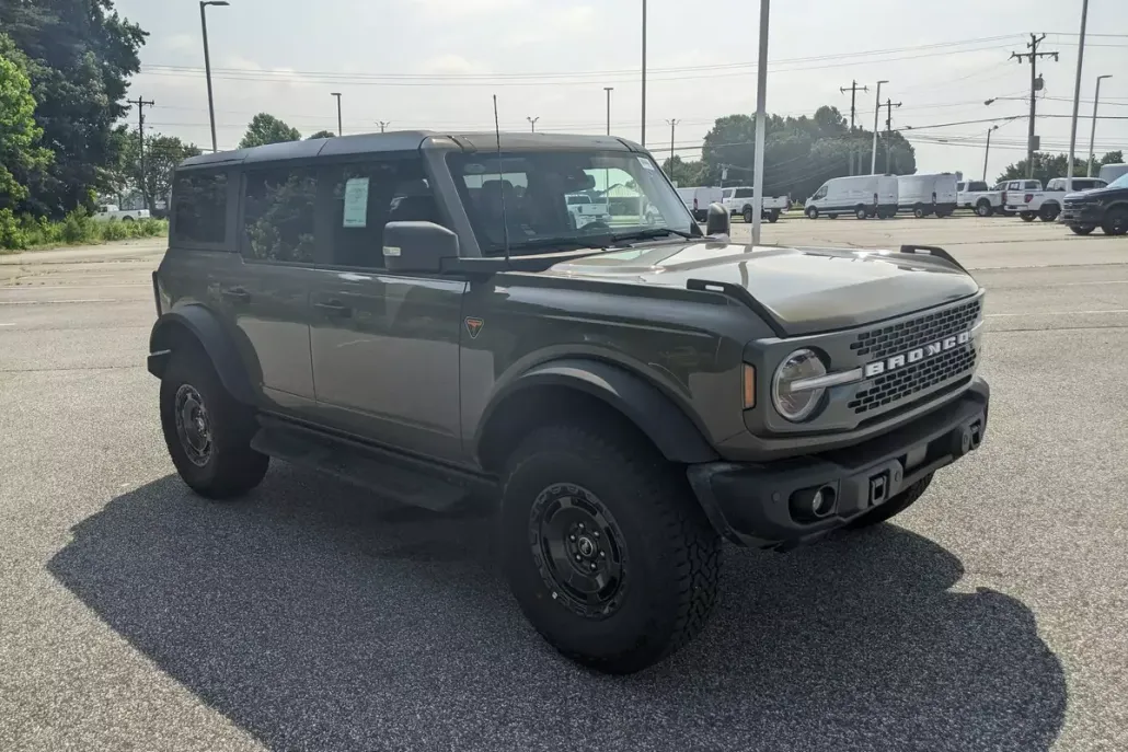 2025 Ford Bronco Badlands photo 1