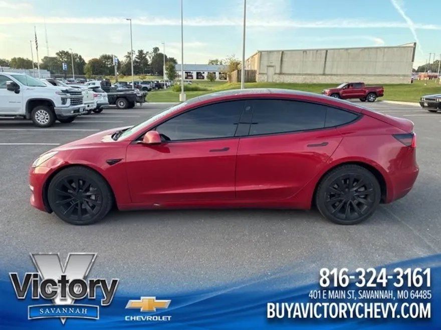 2022 Tesla Model 3 Long Range photo 1