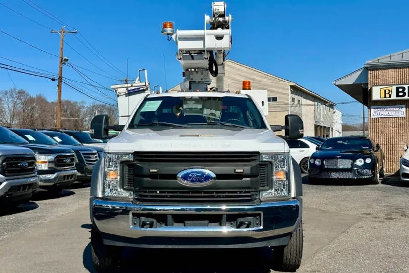 2019 Ford F-550 photo 1