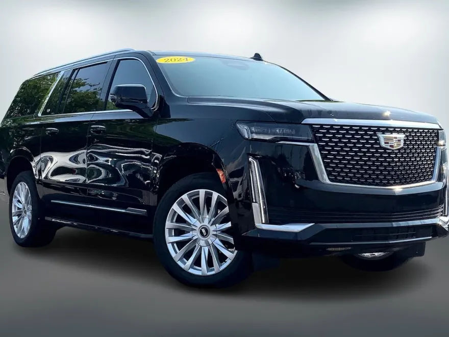 2024 Cadillac Escalade ESV Luxury photo 1