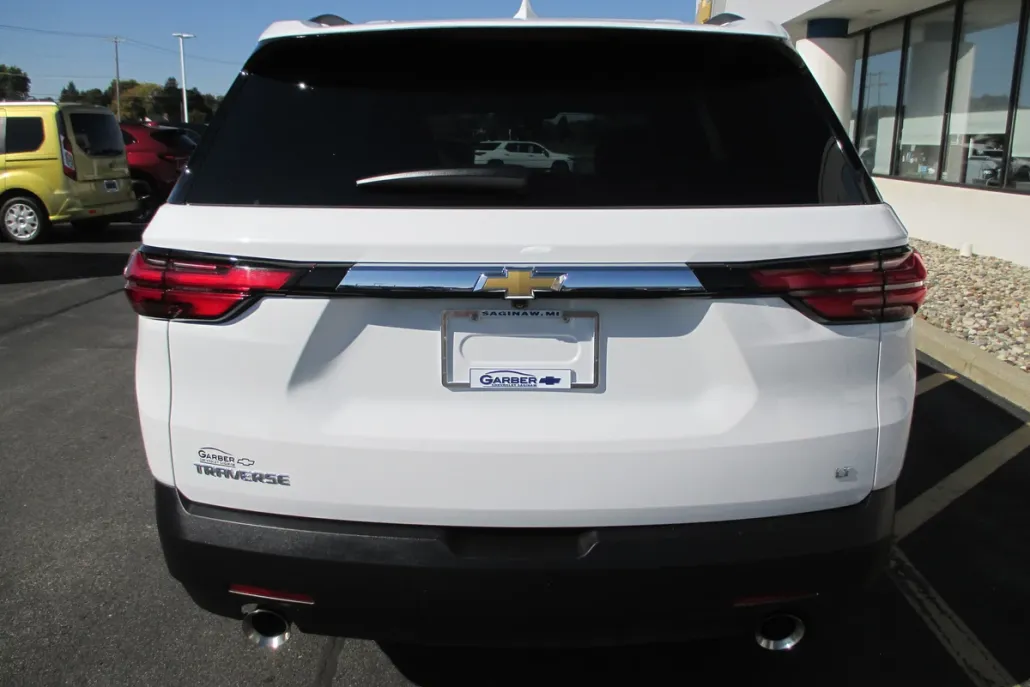 2023 Chevrolet Traverse Leather photo 1