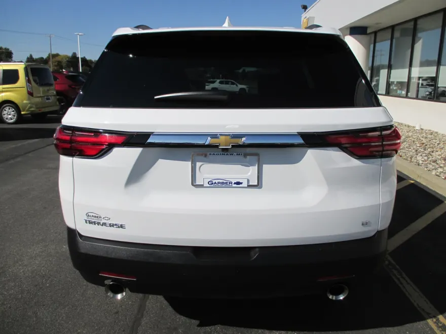 2023 Chevrolet Traverse Leather photo 1
