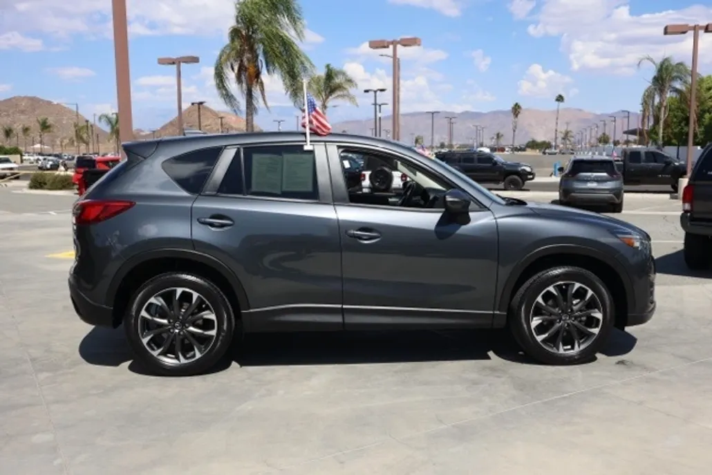 2016 Mazda CX-5 Grand Touring photo 1