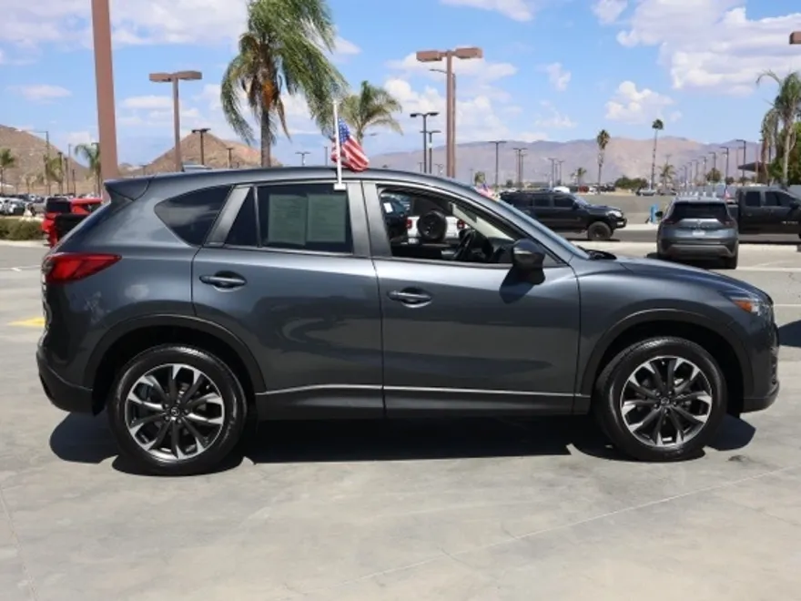 2016 Mazda CX-5 Grand Touring photo 1