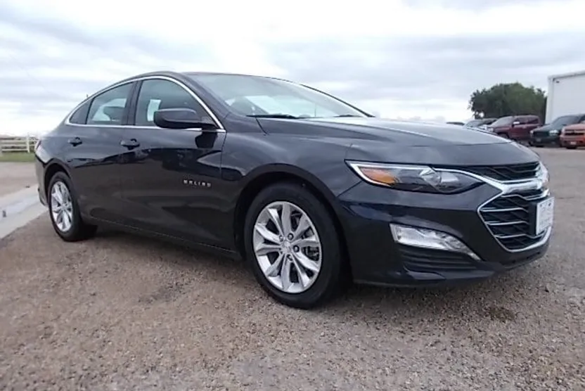 2023 Chevrolet Malibu 1LT photo 1