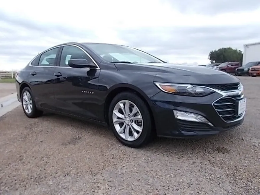 2023 Chevrolet Malibu 1LT photo 1