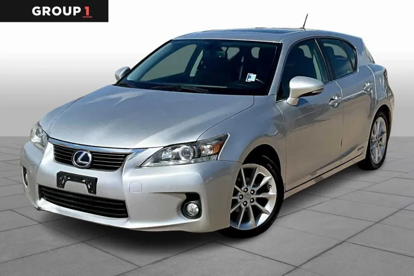 2013 Lexus CT 200h photo 1