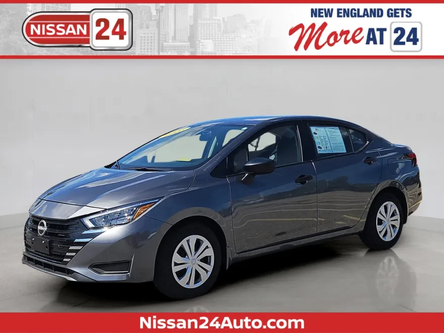 2025 Nissan Versa 1.6 S photo 1