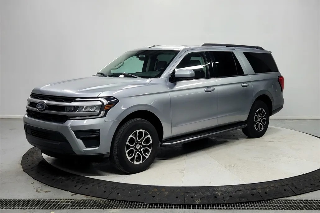 2023 Ford Expedition MAX XLT photo 1