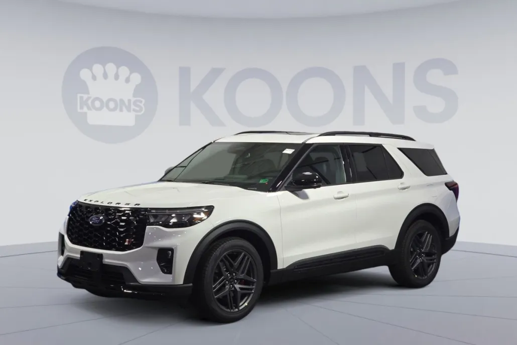 2025 Ford Explorer ST photo 1