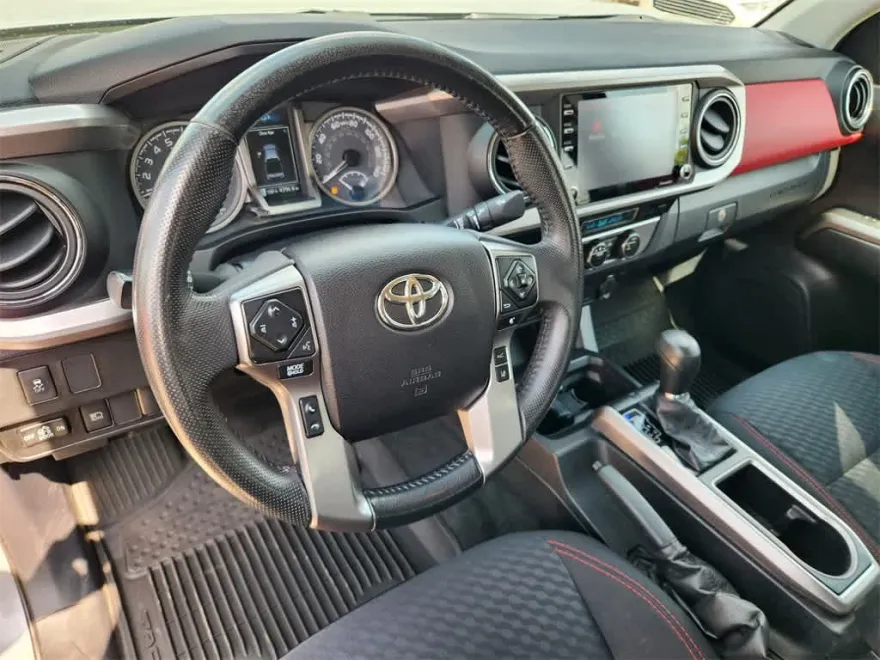 2021 Toyota Tacoma SR5 V6 photo 1