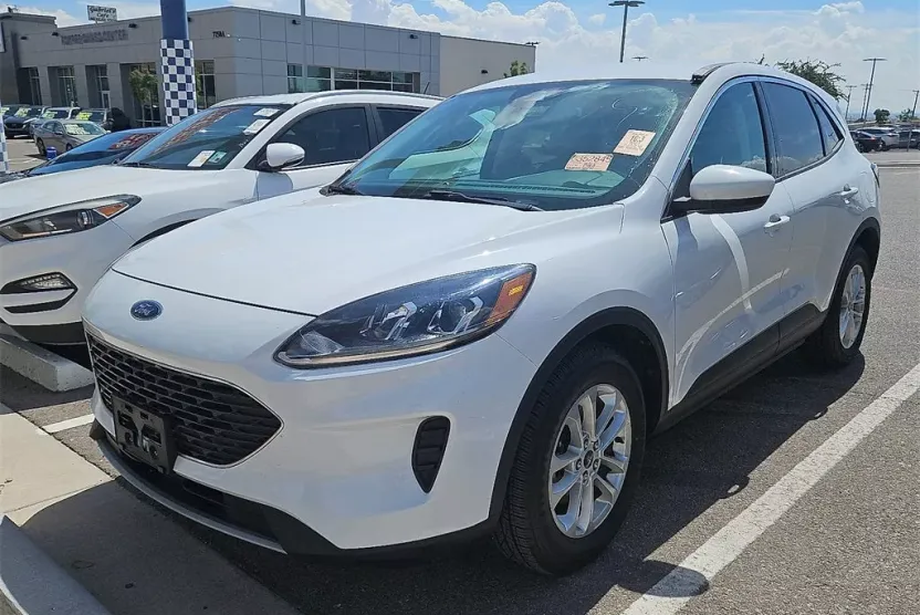 2021 Ford Escape Hybrid SE photo 1