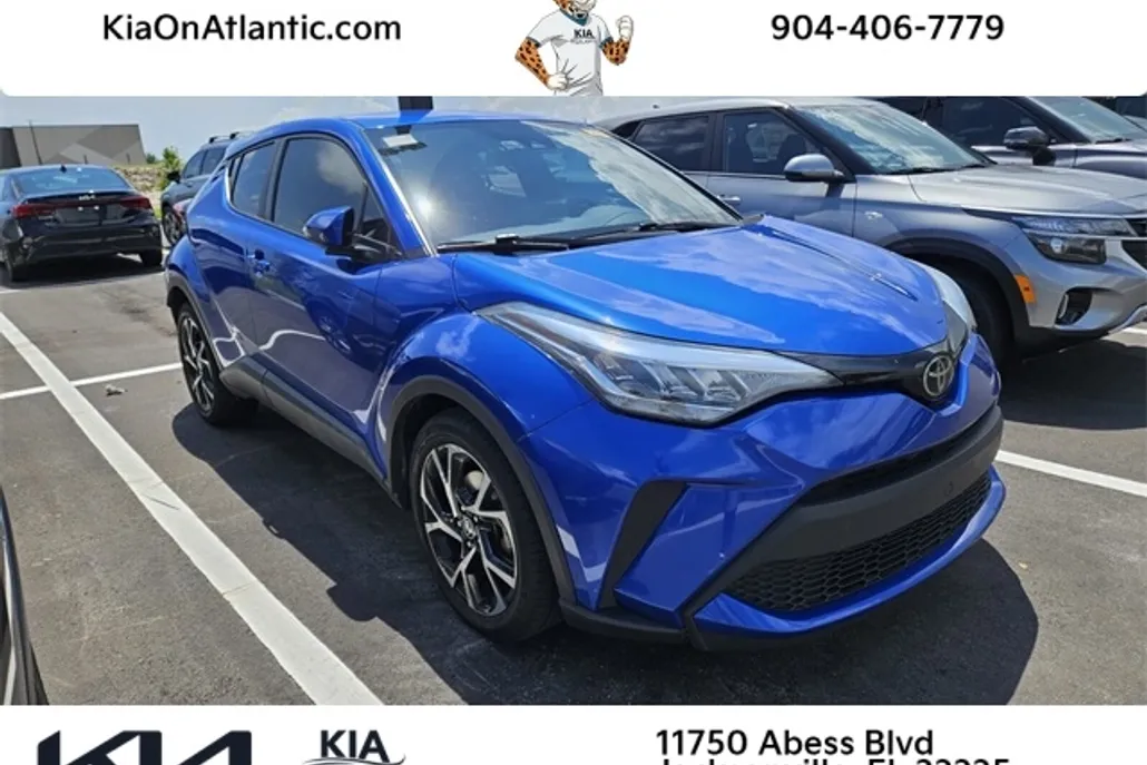 2022 Toyota C-HR Limited photo 1