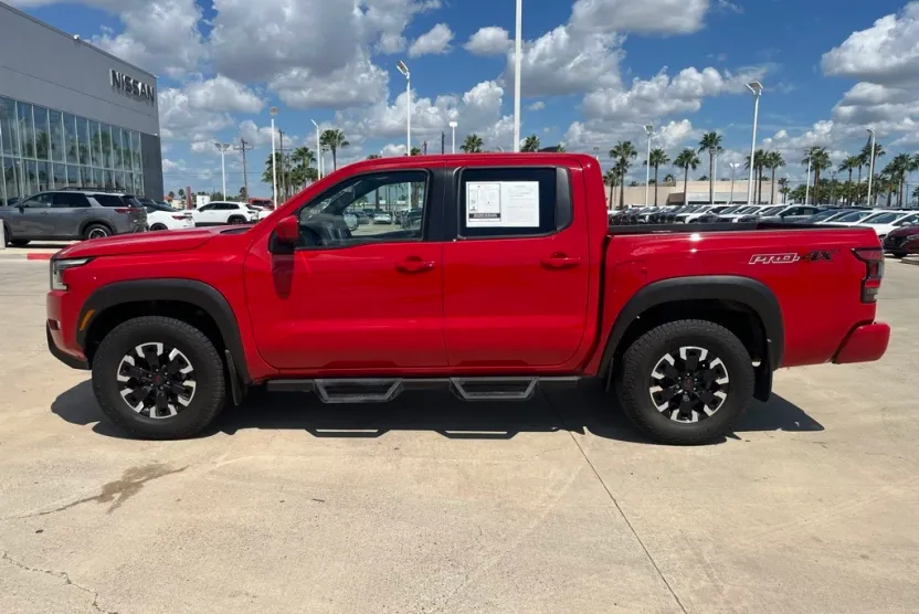 2023 Nissan Frontier PRO-4X photo 1